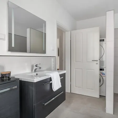 Flamingo Bay In Apartment Osterhever